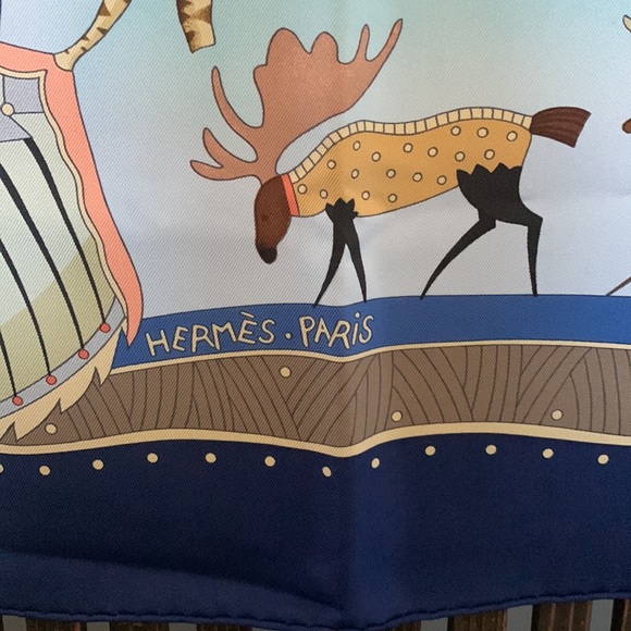 Authentic Hermes La Vie du Grand Nord silk scarf - Picture 12 of 14